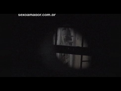❤️ Ξανθιά κοπέλα βιντεοσκοπήθηκε κρυφά από ηδονοβλεψία της γειτονιάς κρυμμένο πίσω από κούφια τούβλα Ποιότητα πορνό ️❤